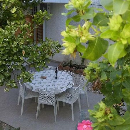 Apartman Restovic Bol Exteriér fotografie