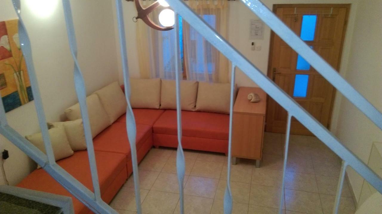 Apartman Restovic Bol Exteriér fotografie