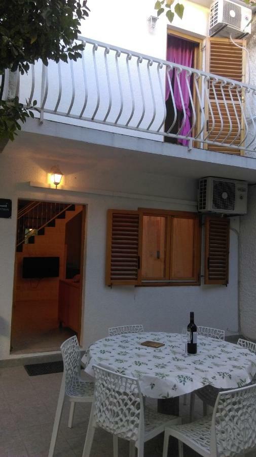 Apartman Restovic Bol Exteriér fotografie