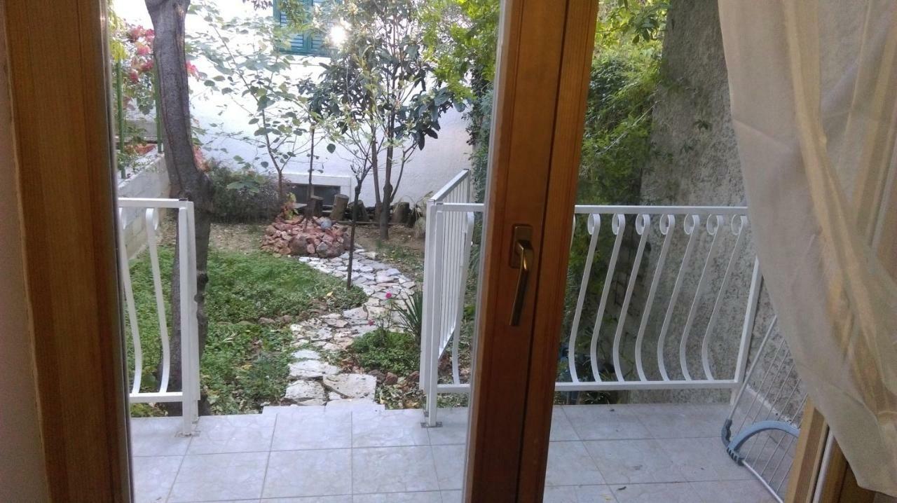 Apartman Restovic Bol Exteriér fotografie