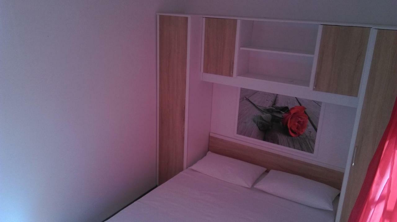 Apartman Restovic Bol Exteriér fotografie