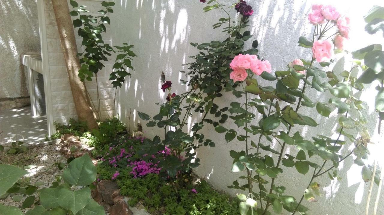 Apartman Restovic Bol Exteriér fotografie