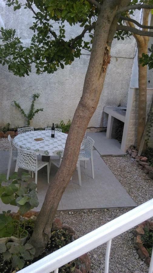 Apartman Restovic Bol Exteriér fotografie