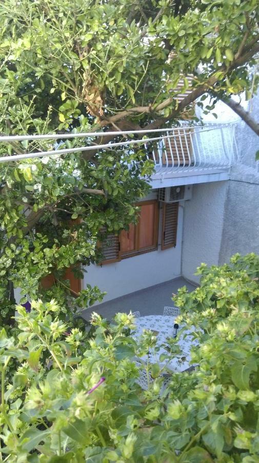 Apartman Restovic Bol Exteriér fotografie